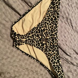 Never worn xl cheetah bath suit bottoms